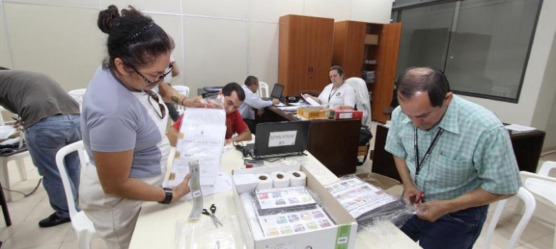 Apoderados políticos expresan satisfacción por la transparencia que brinda la Justicia Electoral en la auditoría de los maletines electorales