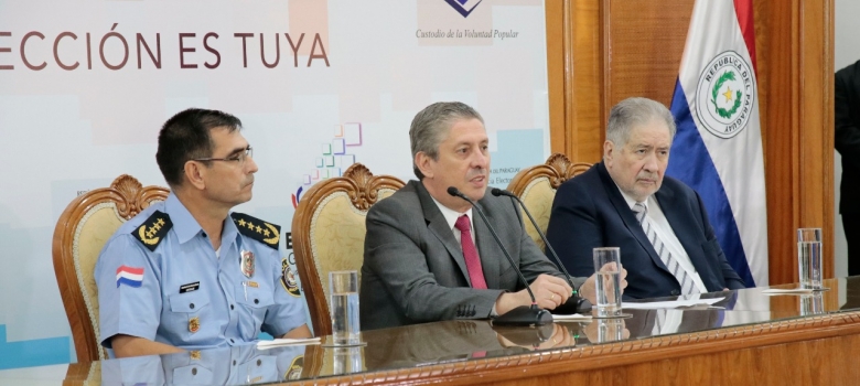 Presidente y Vicepresidente del TSJE encabezaron reunión con altos mandos de la Policía Nacional   