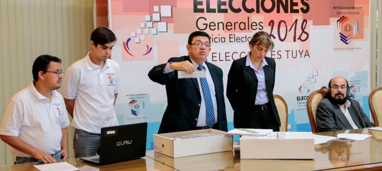 Apoderados de agrupaciones políticas reciben orientaciones para la auditoría de los 21.211 maletines electorales
