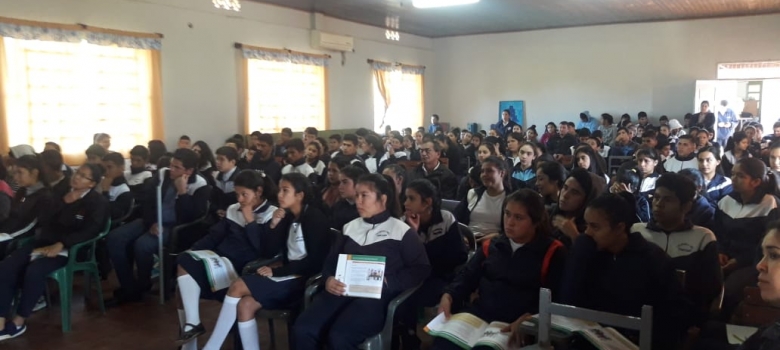 Estudiantes del distrito de Santiago fueron instruidos sobre procesos electorales 