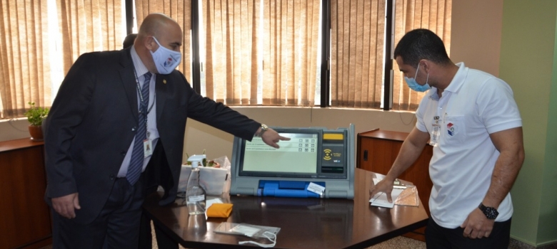 Funcionarios electorales instruyen sobre Máquina de Votación en la Dirección General del Registro Civil
