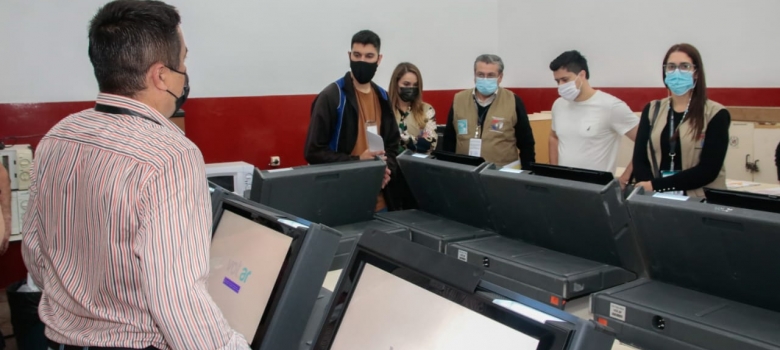 Testeo de máquinas de votación desde los locales de votación se realizaron con total efectividad 