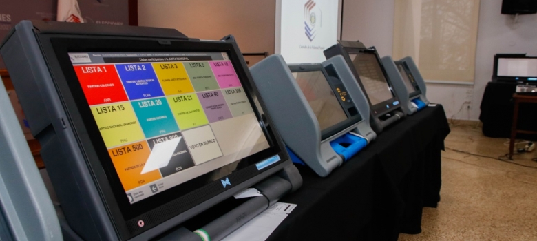 Auditarán pantalla de las Máquinas de Votación para las Elecciones Municipales en Itacuá y Nueva Asunción