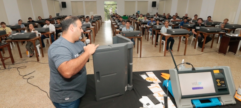 Concluye primera semana de capacitaciones sobre divulgación de Máquina de Votación
