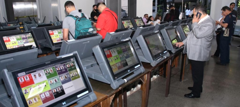 Auditorías a las pantallas de voto sirven para verificar la oferta electoral 