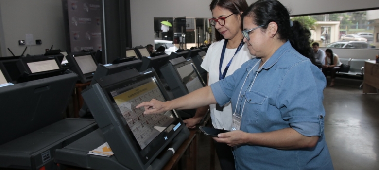 Resaltan buen funcionamiento de las Máquinas de Votación en las auditorias de pantalla