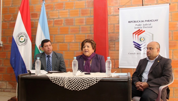 Ministra Maria Elena Wapenka visitÃ³ Oficinas Electorales del Chaco.