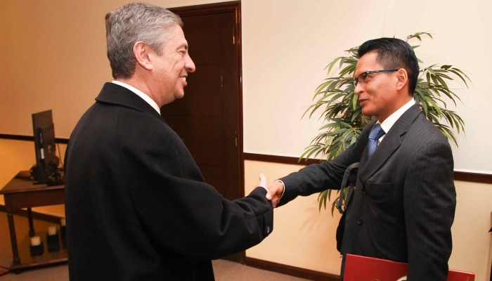 Coordinadores tÃ©cnicos de Ecuador se reunieron con el Presidente del TSJE para cooperaciÃ³n tÃ©cnica de sus prÃ³ximas elecciones