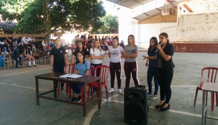 Estudiantes del Colegio Nacional de San Lorenzo ponen en prÃ¡ctica sus derechos democrÃ¡ticos 