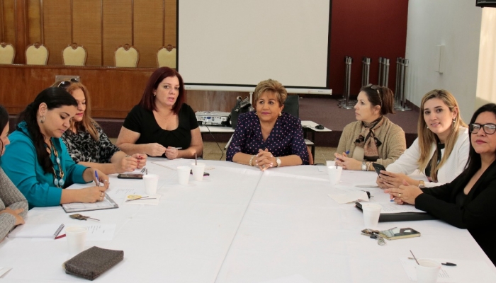Egresadas de la Escuela de mujeres lÃ­deres proyectan convertirse en facilitadoras en liderazgo 