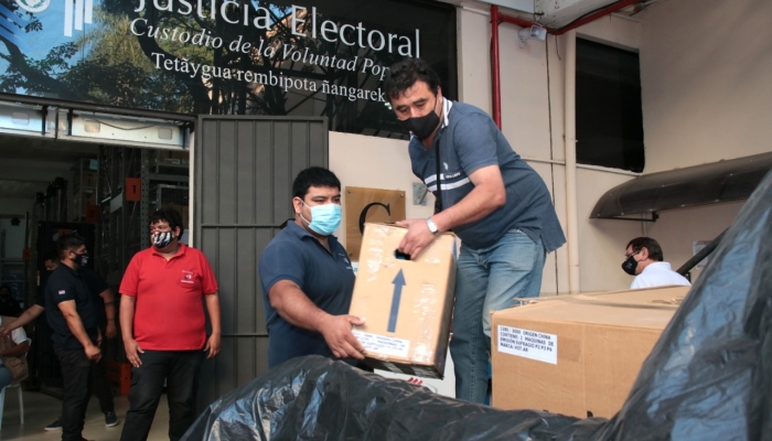 Parten MÃ¡quinas de VotaciÃ³n y maletines electorales con destino a Yby PytÃ¡
