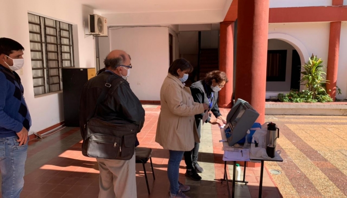 Coordinadora Departamental del Registro Civil en ÃeembucÃº se suma a campaÃ±a ciudadana sobre las mÃ¡quinas de votaciÃ³n