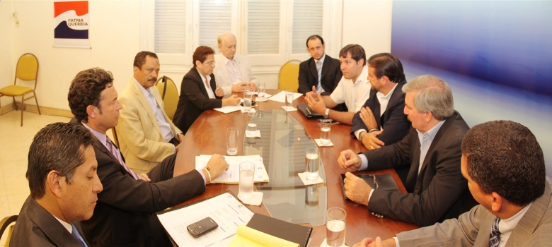 Misión de Avanzada de UNIORE se reunió con líderes de Partidos Políticos