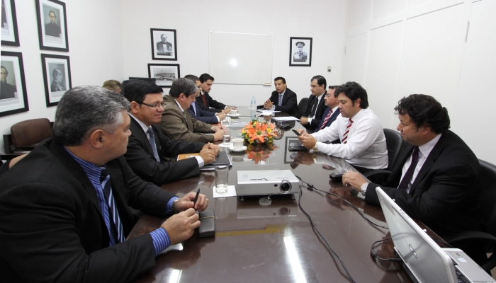 Asesores y tÃ©cnicos del TSJE se reunieron con diputados de la ComisiÃ³n de Asuntos Constitucionales.