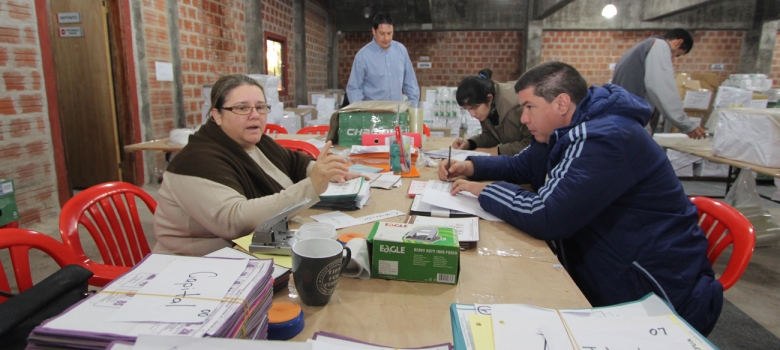 Partieron materiales, documentos y útiles electorales para los Distritos más lejanos de la Capital
