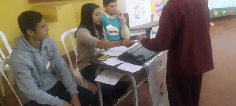 Niños de Villarrica aplican normas del sufragio en elecciones de autoridades estudiantiles