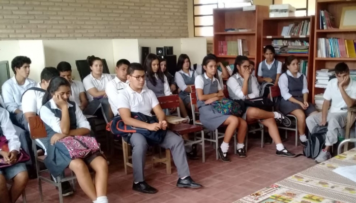  Estudiantes del Colegio JosÃ© FalcÃ³n fueron capacitados en materia electoral