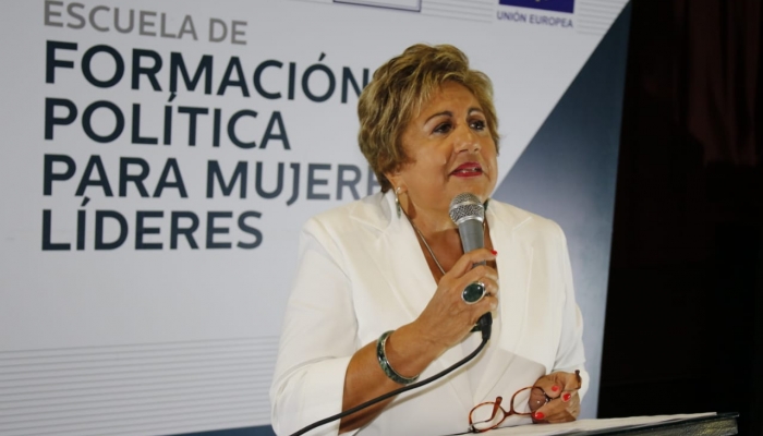 Ministra del TSJE destaca valioso aporte de las mujeres para fortalecer la democracia  