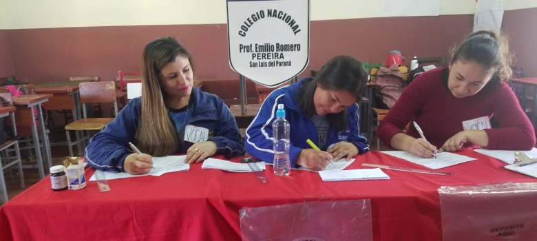 Alumnos de San Juan del Paraná recibieron apoyo para elecciones estudiantiles