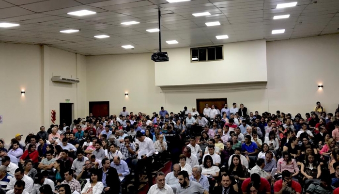 ItapÃºa: 380 personas asisten a importante charla sobre Ley de Desbloqueo