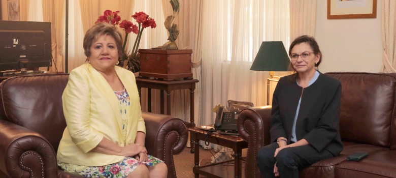 Ministra Wapenka recibió a Embajadora de Francia en Paraguay   